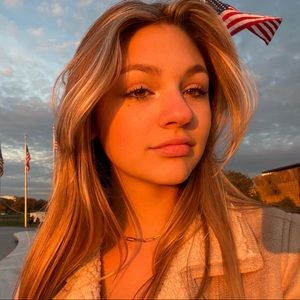 Meet your Posher, Amaya